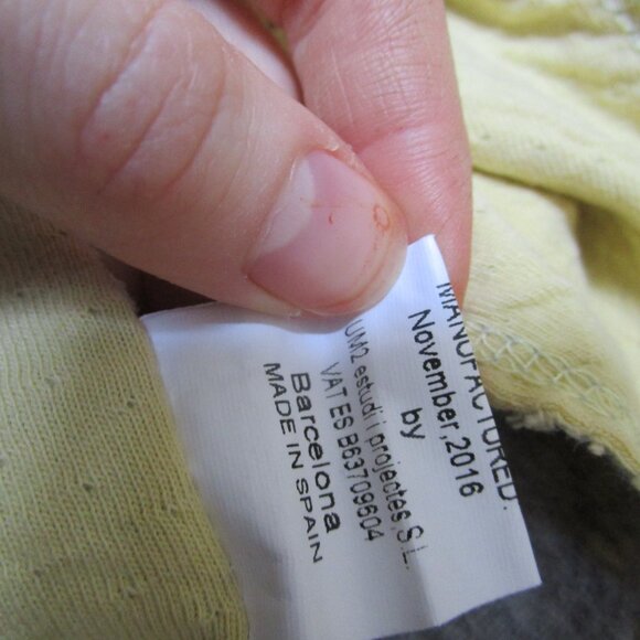 1+ in the family yellow and grey textured beautiful reversible blanket EUC - Picture 6 of 16